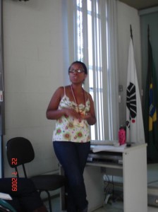 Apresentação de Luanda Sito, salão Nobre da Educação, dia 22/07/09